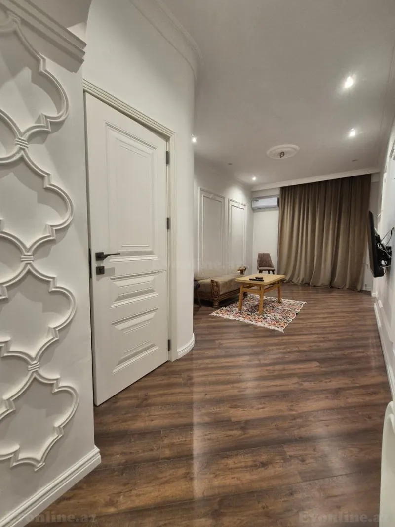Satılır 2 otaqlı Mənzil Yeni tikili 65 m² 8 Noyabr m. - şəkil 2