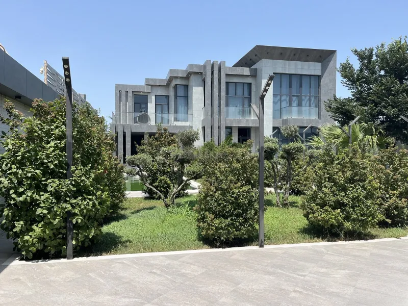 5 otaqlı Həyət evi 350 m² Şüvəlan Satılır