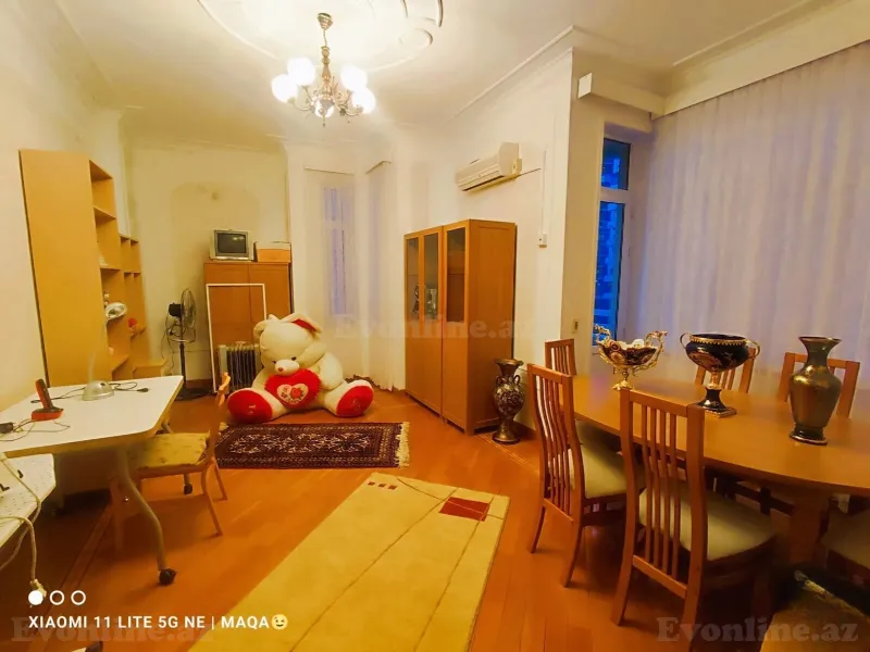 Kirayə verilir 4 otaqlı Mənzil Yeni tikili 200 m² 28 May m. - şəkil 13