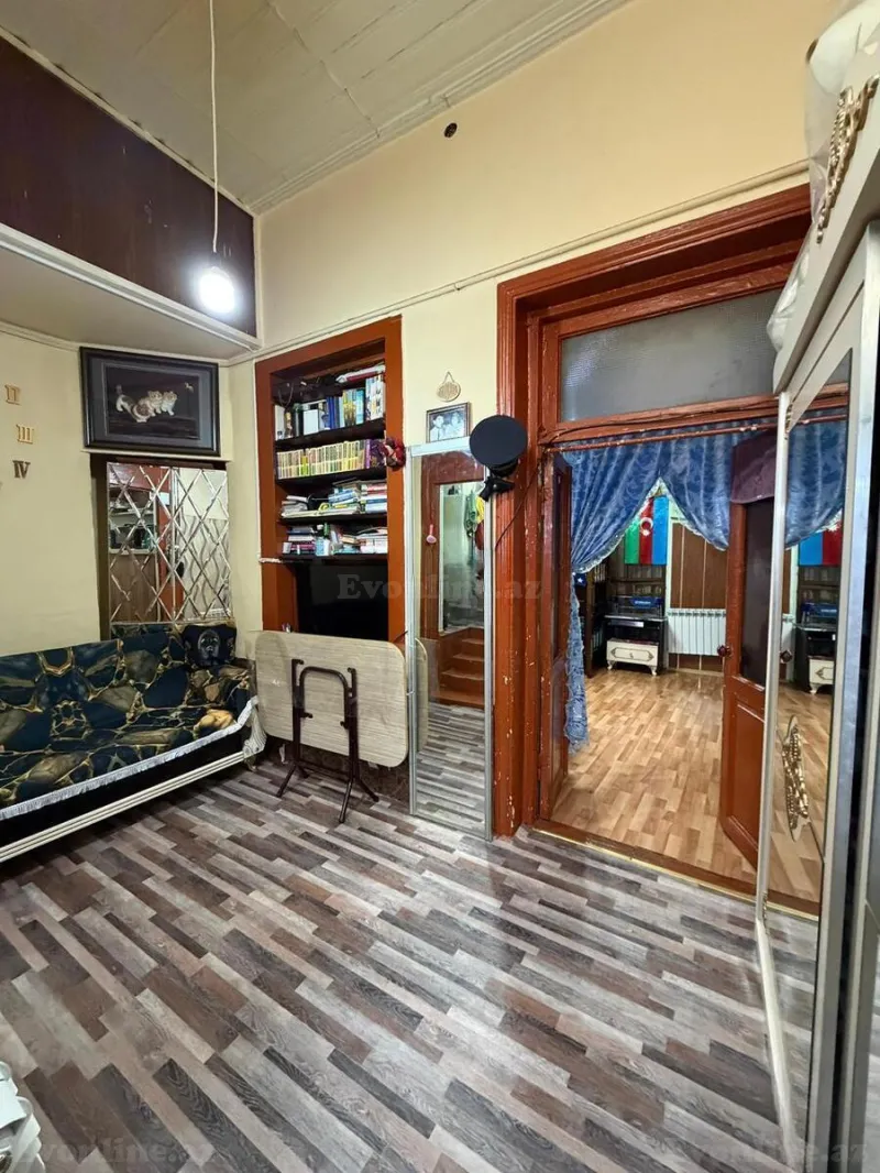 Satılır 2 otaqlı Mənzil Köhnə tikili 45 m² Sahil m. - şəkil 2