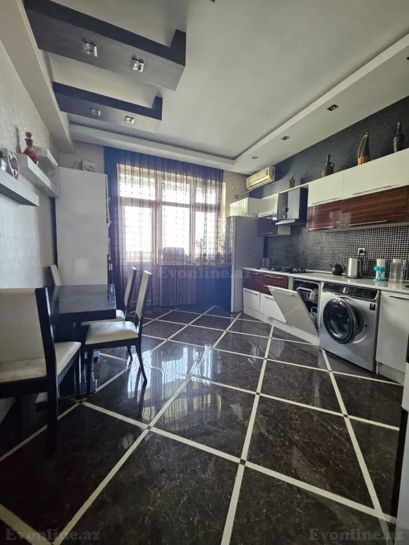 Satılır 3 otaqlı Mənzil Yeni tikili 136 m² 8 Noyabr m. - şəkil 3