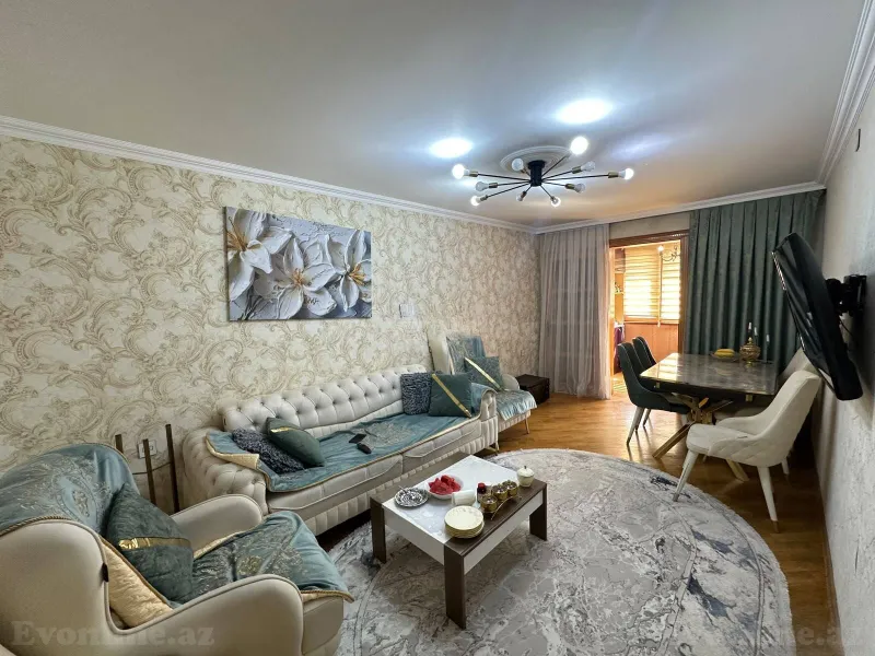 4 otaqlı Mənzil 80 m² Neftçilər m. Satılır