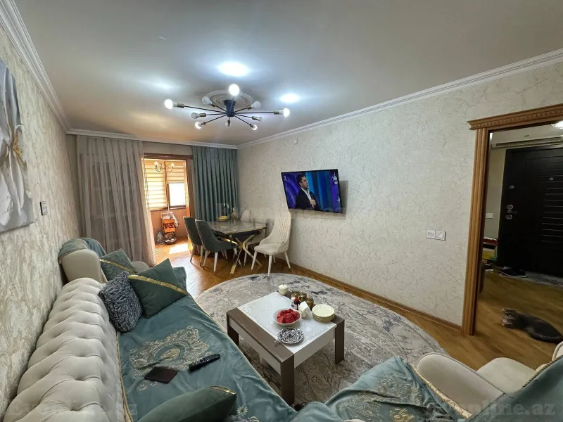 Satılır 4 otaqlı Mənzil Köhnə tikili 80 m² Neftçilər m. - şəkil 2