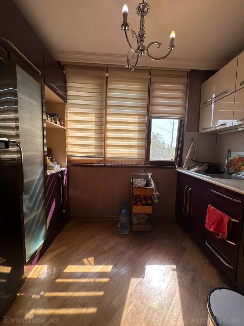 Satılır 4 otaqlı Mənzil Köhnə tikili 80 m² Neftçilər m. - şəkil 9