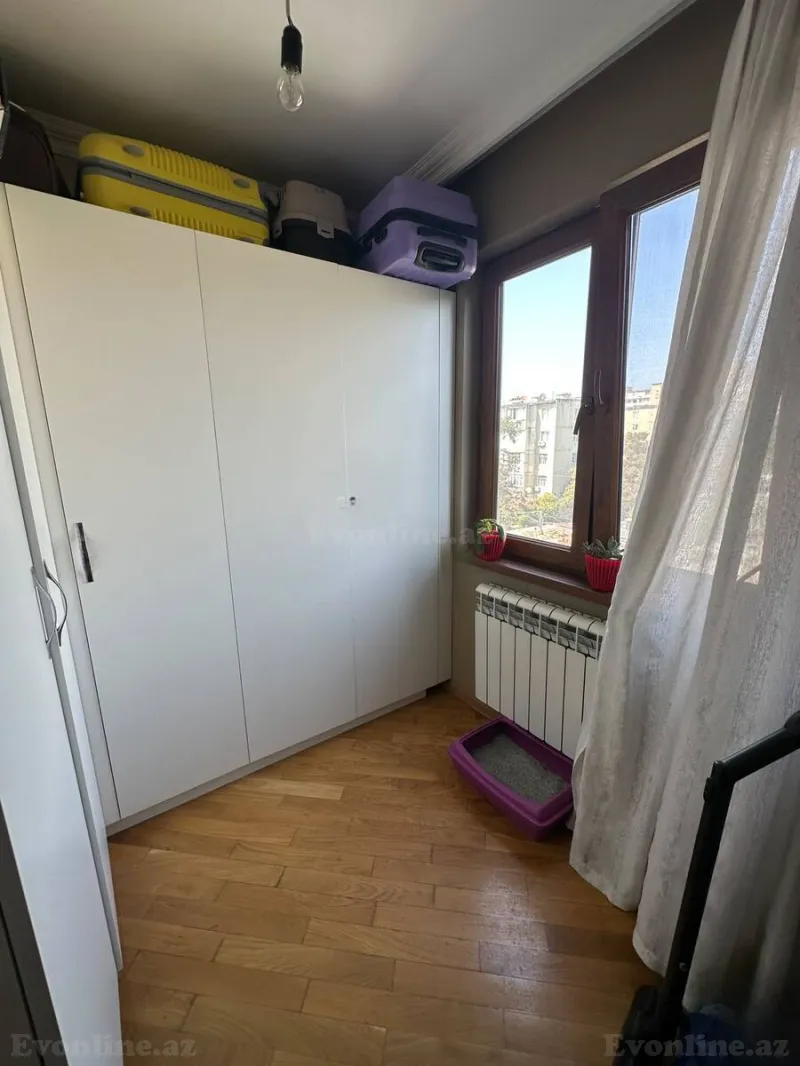 Satılır 4 otaqlı Mənzil Köhnə tikili 80 m² Neftçilər m. - şəkil 11