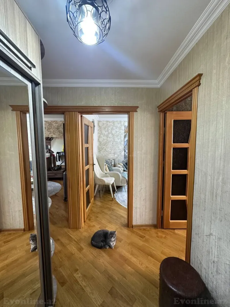 Satılır 4 otaqlı Mənzil Köhnə tikili 80 m² Neftçilər m. - şəkil 13