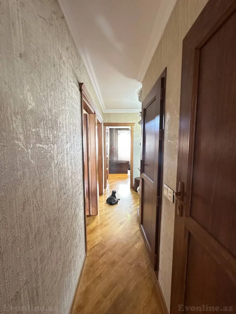 Satılır 4 otaqlı Mənzil Köhnə tikili 80 m² Neftçilər m. - şəkil 14