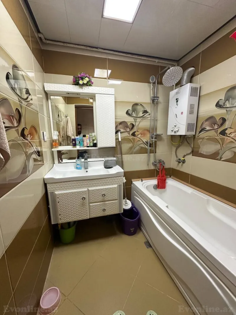 Satılır 4 otaqlı Mənzil Köhnə tikili 80 m² Neftçilər m. - şəkil 15