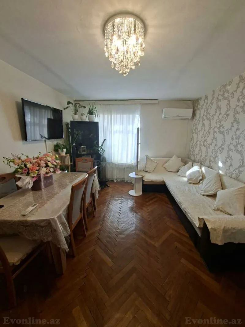 Satılır 2 otaqlı Mənzil Köhnə tikili 55 m² Neftçilər m. - şəkil 2