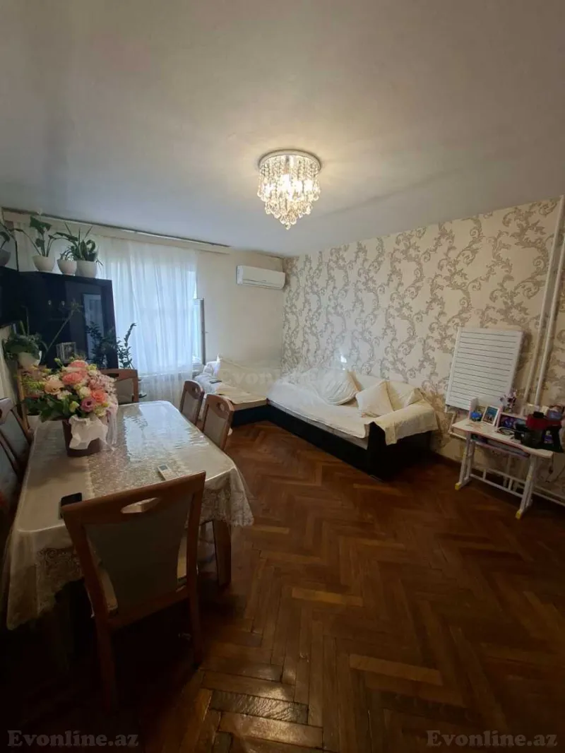 Satılır 2 otaqlı Mənzil Köhnə tikili 55 m² Neftçilər m. - şəkil 3