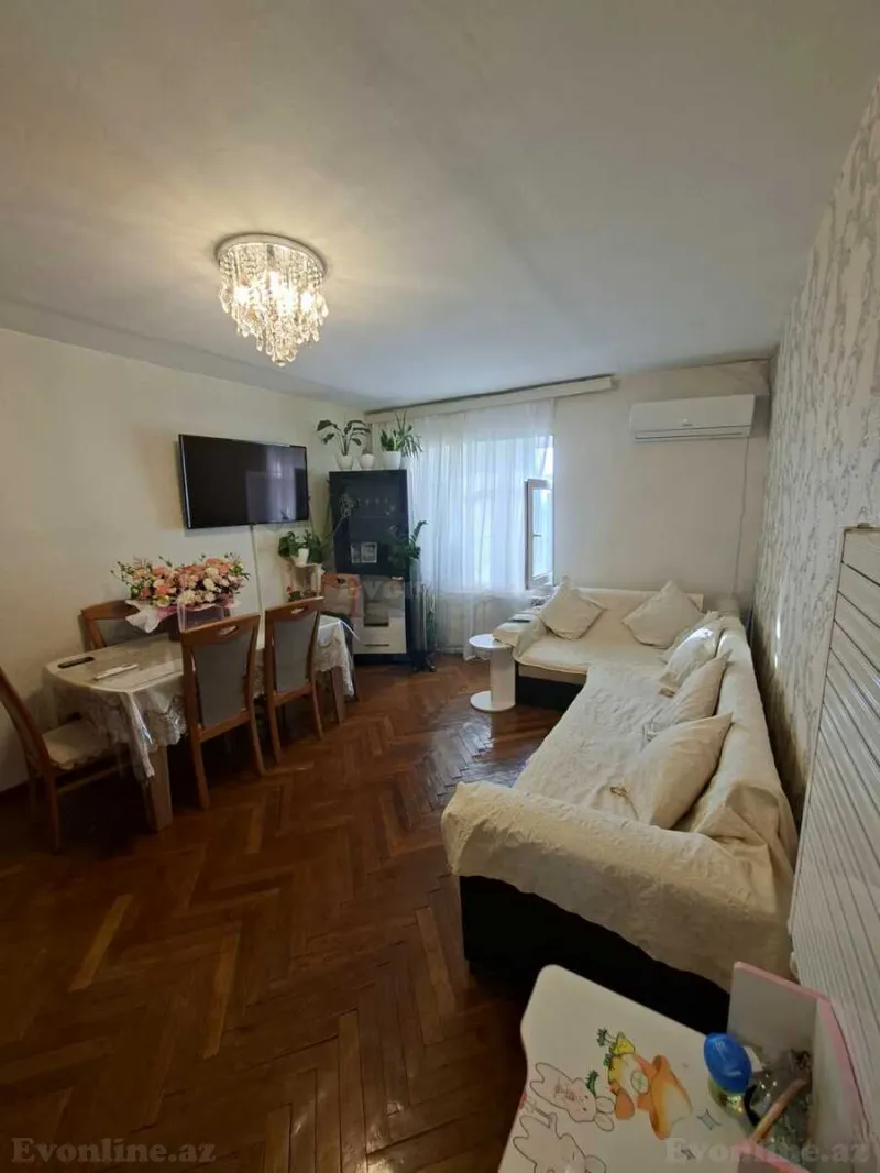 Satılır 2 otaqlı Mənzil Köhnə tikili 55 m² Neftçilər m. - şəkil 4