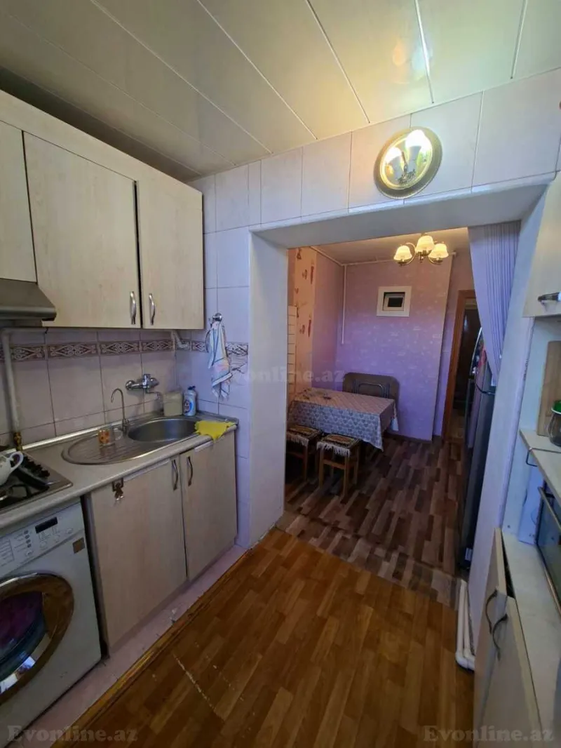 Satılır 2 otaqlı Mənzil Köhnə tikili 55 m² Neftçilər m. - şəkil 19