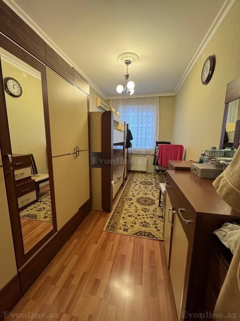 Kirayə verilir 2 otaqlı Mənzil Köhnə tikili 5 m² Memar Əcəmi m. - şəkil 2