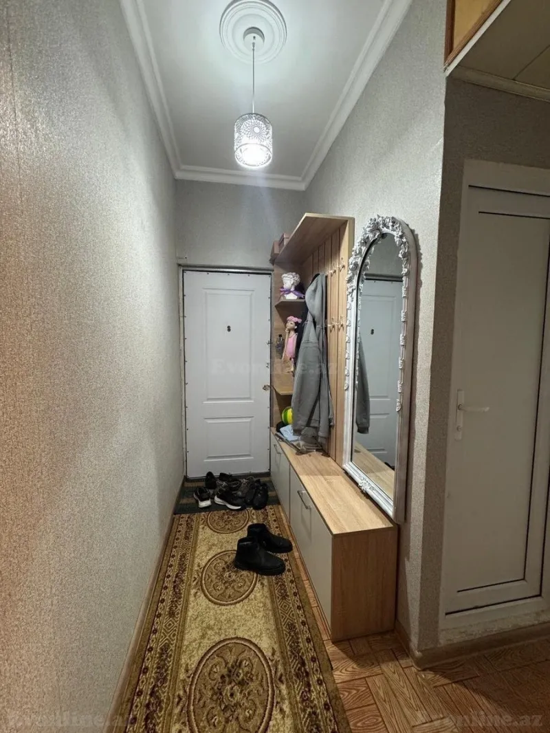 Kirayə verilir 2 otaqlı Mənzil Köhnə tikili 5 m² Memar Əcəmi m. - şəkil 3