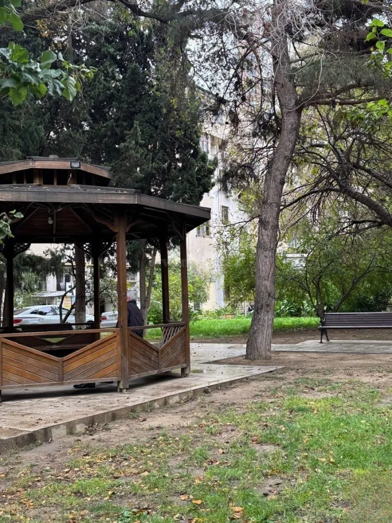 Kirayə verilir 2 otaqlı Mənzil Köhnə tikili 5 m² Memar Əcəmi m. - şəkil 4