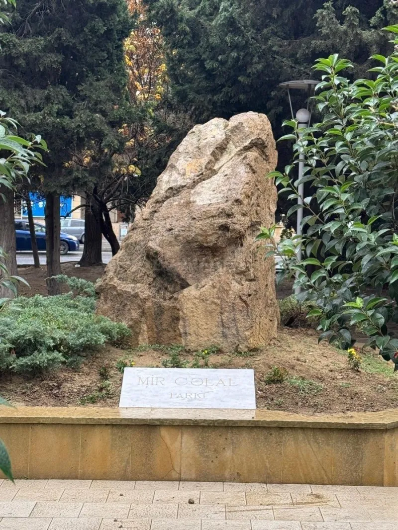Kirayə verilir 2 otaqlı Mənzil Köhnə tikili 5 m² Memar Əcəmi m. - şəkil 20