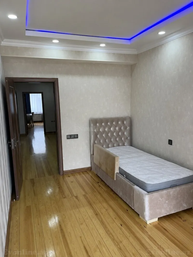 Kirayə verilir 4 otaqlı Mənzil Yeni tikili 150 m² Həzi Aslanov m. - şəkil 8