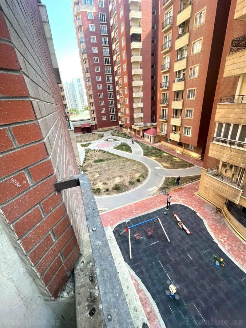 Satılır 4 otaqlı Mənzil Yeni tikili 190 m² 28 May m. - şəkil 3