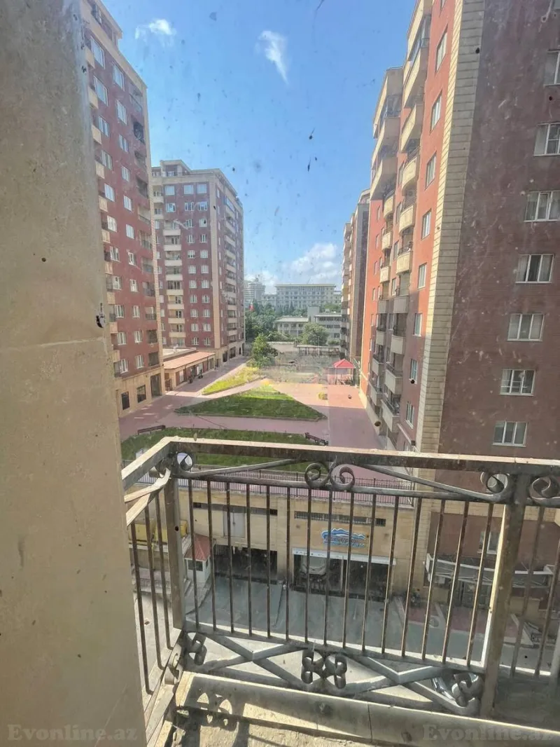 Satılır 4 otaqlı Mənzil Yeni tikili 190 m² 28 May m. - şəkil 9