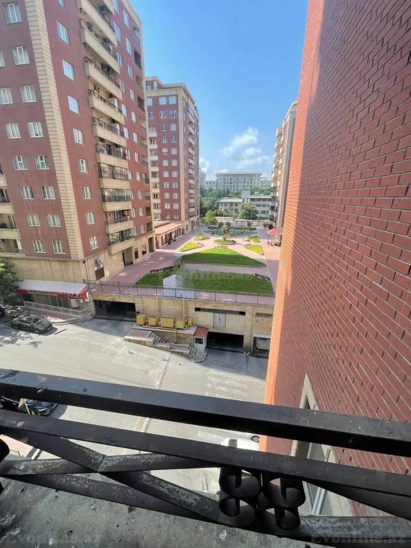 Satılır 4 otaqlı Mənzil Yeni tikili 190 m² 28 May m. - şəkil 10