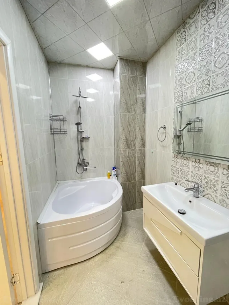 Kirayə verilir 4 otaqlı Mənzil Yeni tikili 120 m² Neftçilər pr. - şəkil 15