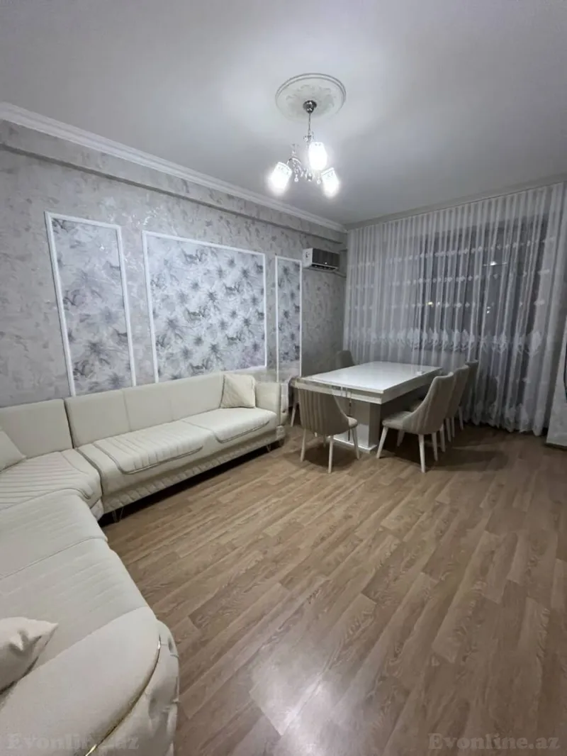 Bakı, Nərimanov r., 28 May m.da 2 otaqlı mənzil satılır