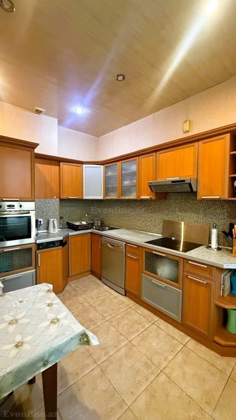 Kirayə verilir 4 otaqlı Mənzil Yeni tikili 186 m² Nəsimi r. - şəkil 3