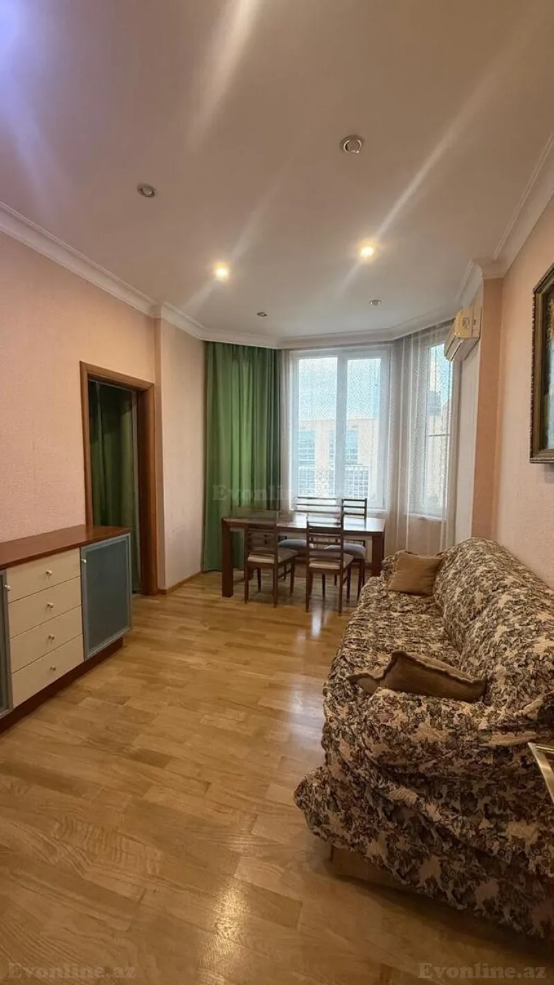 Kirayə verilir 4 otaqlı Mənzil Yeni tikili 186 m² Nəsimi r. - şəkil 9