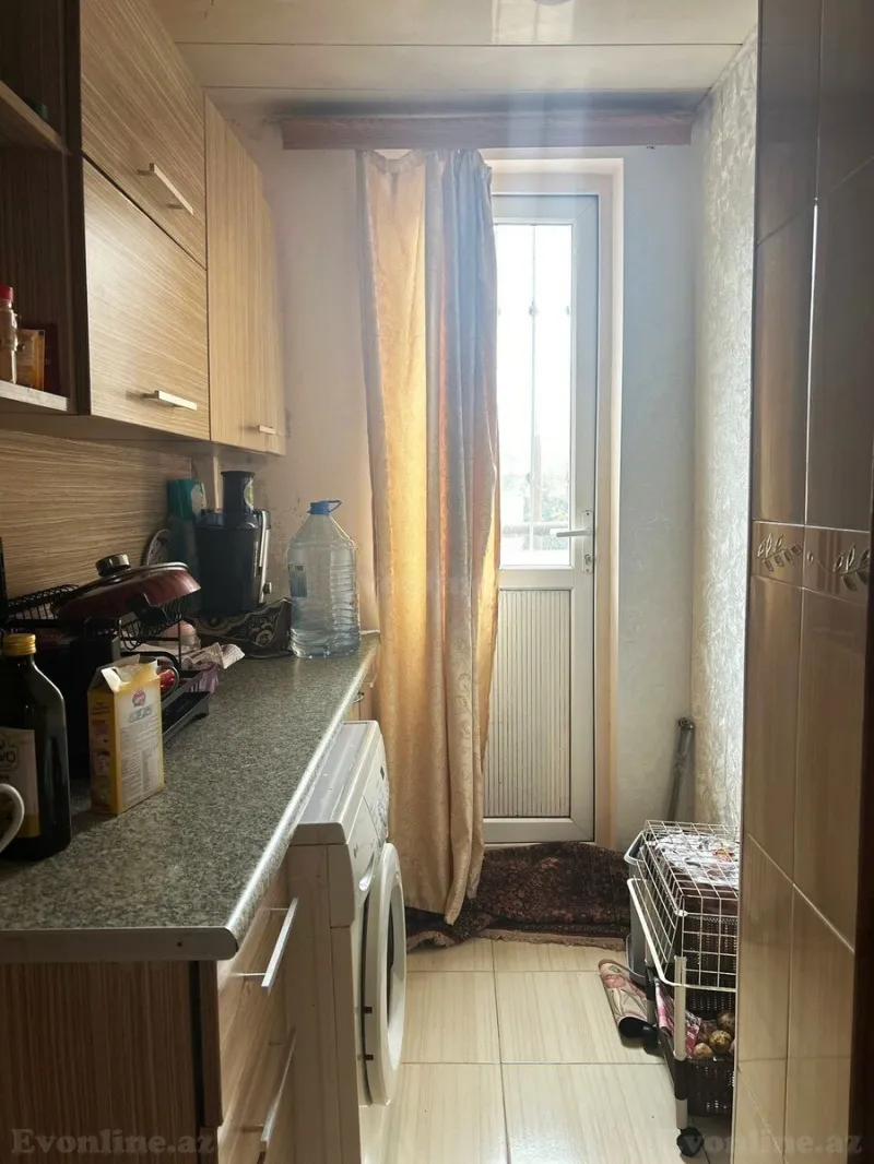 Kirayə verilir 1 otaqlı Mənzil Köhnə tikili 40 m² Elmlər Akademiyası m. - şəkil 3