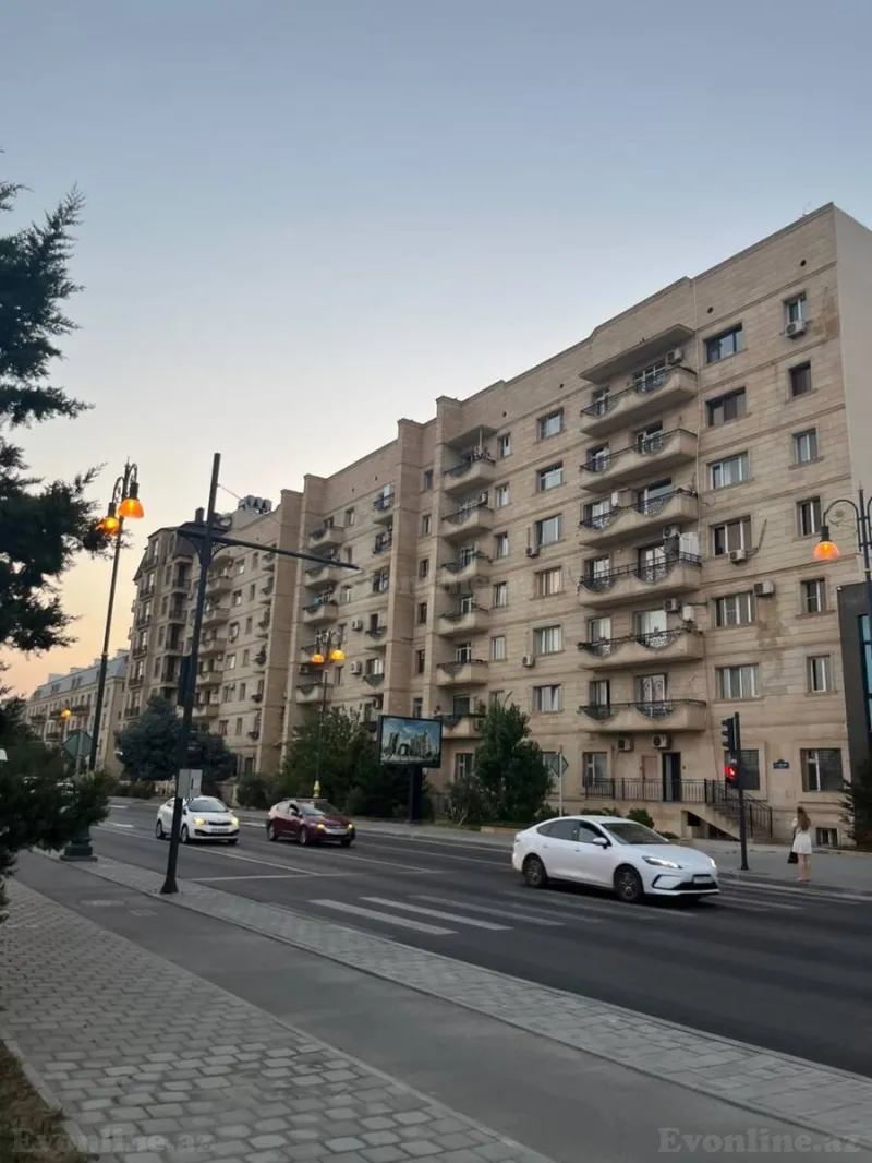 Satılır 4 otaqlı Mənzil Köhnə tikili 100 m² Xətai r. - şəkil 12