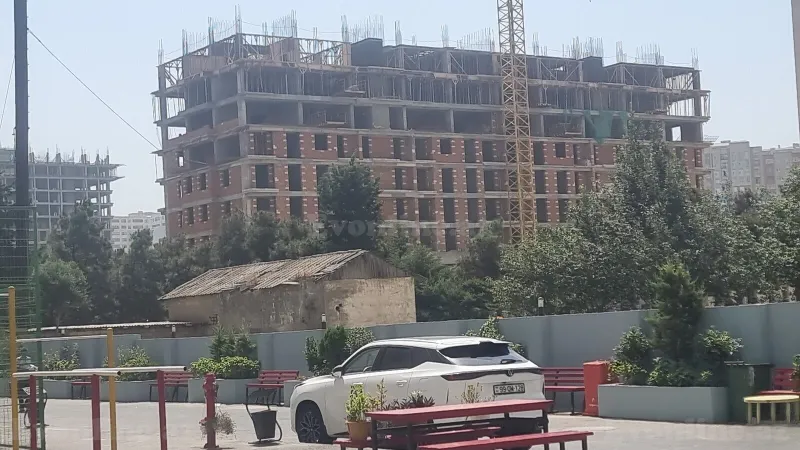 Satılır 3 otaqlı Mənzil Yeni tikili 119.2 m² Qara Qarayev m. - şəkil 2
