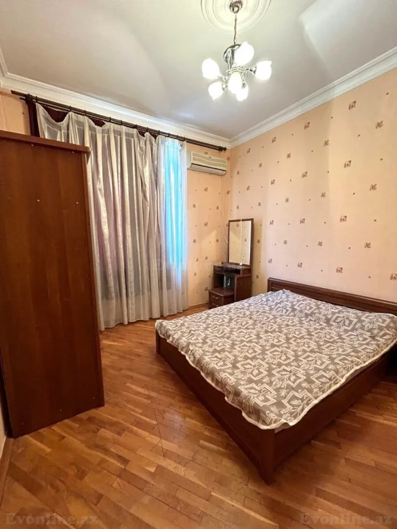 Satılır 3 otaqlı Mənzil Köhnə tikili 72 m² Sahil m. - şəkil 4