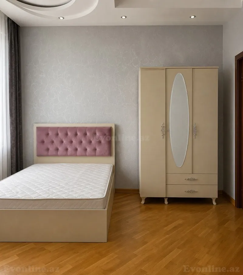2 otaqlı Mənzil 100 m² İnşaatçılar m. Kirayə verilir
