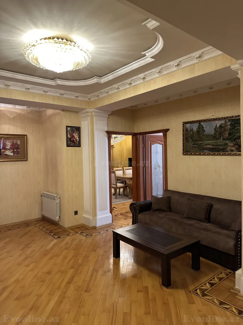 Kirayə verilir 3 otaqlı Mənzil Yeni tikili 128 m² Montin