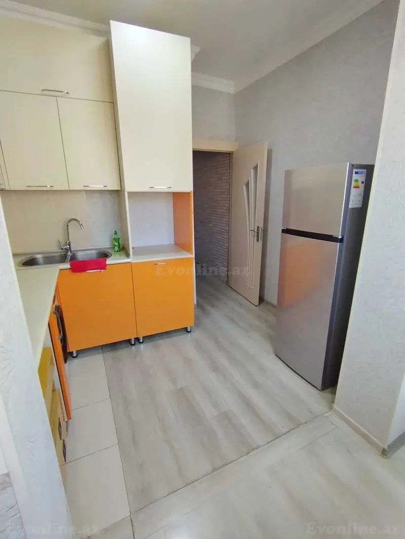 Kirayə verilir 3 otaqlı Mənzil Köhnə tikili 80 m² Yeni Yasamal - şəkil 4