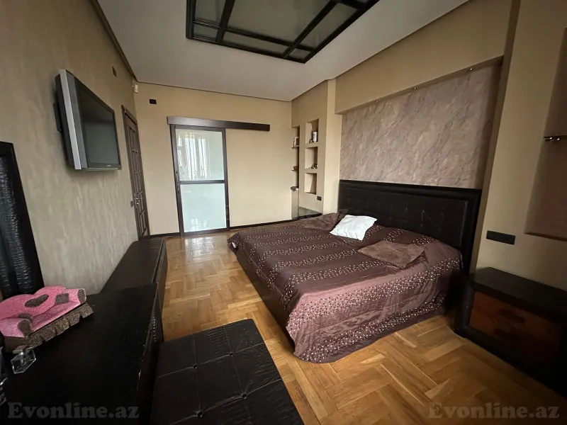 Satılır 3 otaqlı Mənzil Yeni tikili 172 m² 28 May m. - şəkil 4