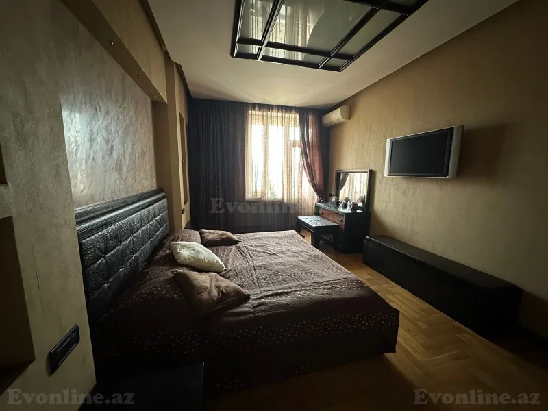 Satılır 3 otaqlı Mənzil Yeni tikili 172 m² 28 May m. - şəkil 5