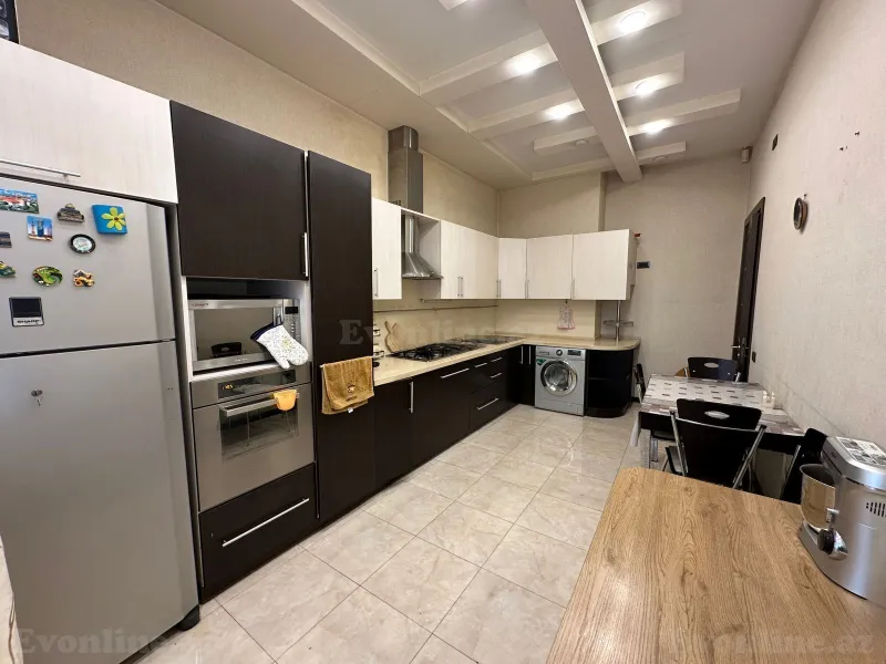 Satılır 3 otaqlı Mənzil Yeni tikili 172 m² 28 May m. - şəkil 15
