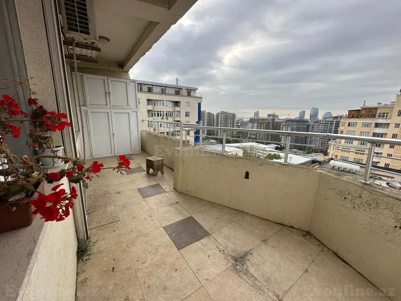 Satılır 3 otaqlı Mənzil Yeni tikili 172 m² 28 May m. - şəkil 19