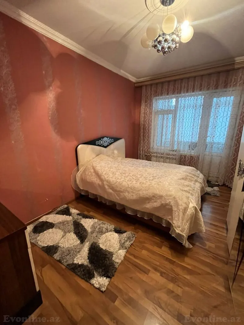 Satılır 2 otaqlı Mənzil Köhnə tikili 65 m² Gənclik m. - şəkil 5