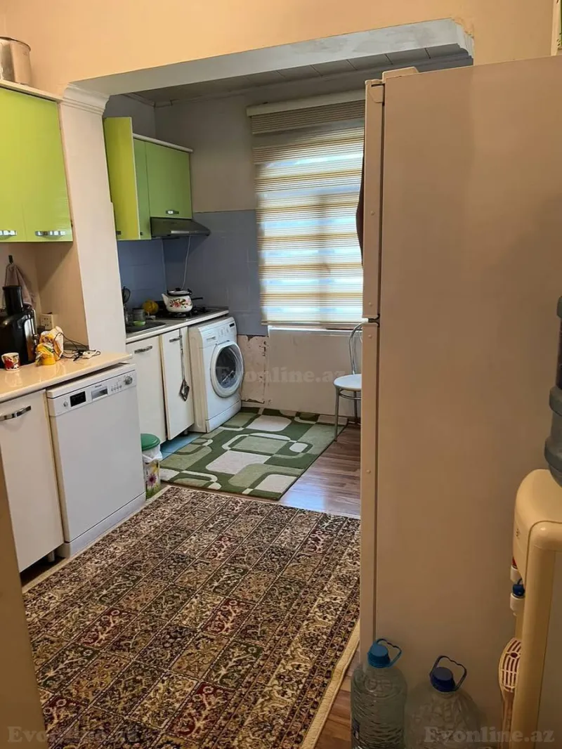 Satılır 2 otaqlı Mənzil Köhnə tikili 65 m² Gənclik m. - şəkil 6