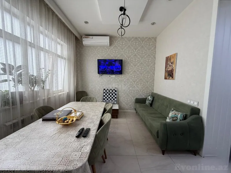 Kirayə verilir 3 otaqlı Mənzil Köhnə tikili 70 m² Elmlər Akademiyası m.