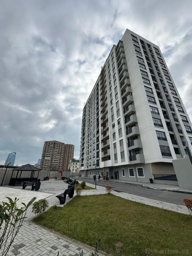 4 otaqlı Mənzil 181 m² 28 May m. Satılır