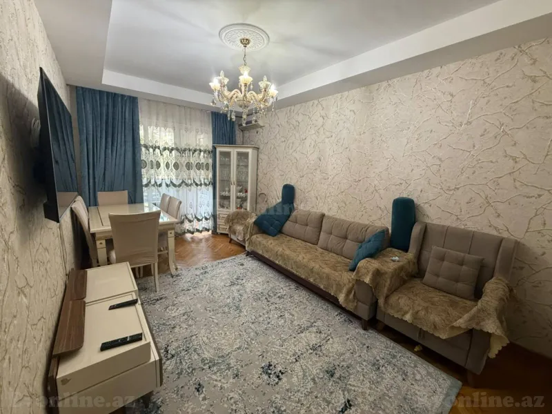4 otaqlı Mənzil 100 m² Neftçilər m. Satılır