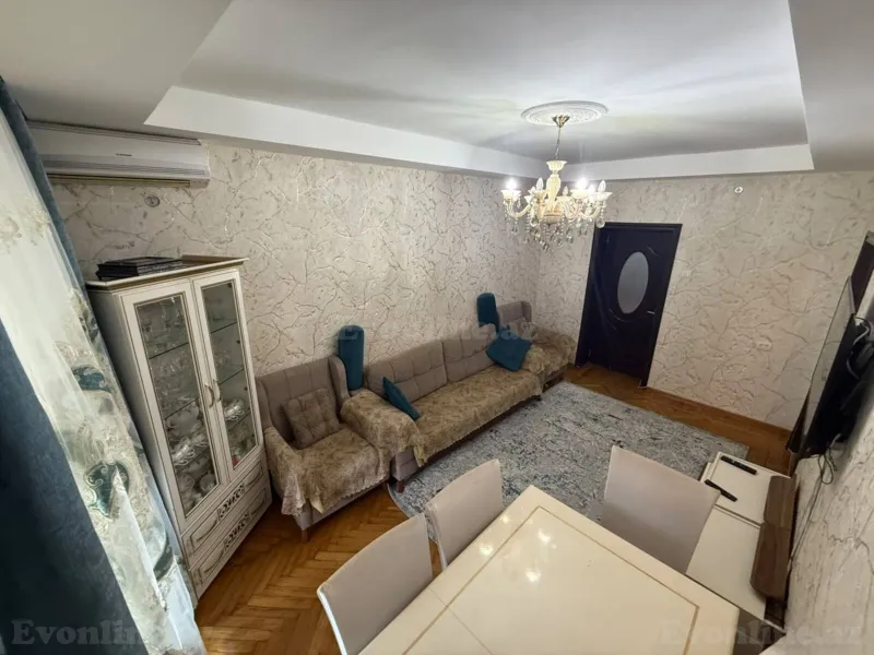 Satılır 4 otaqlı Mənzil Köhnə tikili 100 m² Neftçilər m. - şəkil 3