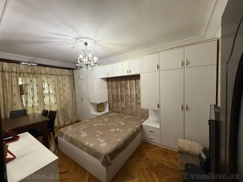 Satılır 4 otaqlı Mənzil Köhnə tikili 100 m² Neftçilər m. - şəkil 4