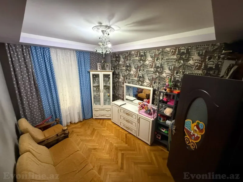 Satılır 4 otaqlı Mənzil Köhnə tikili 100 m² Neftçilər m. - şəkil 9