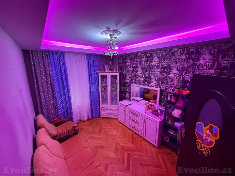 Satılır 4 otaqlı Mənzil Köhnə tikili 100 m² Neftçilər m. - şəkil 11