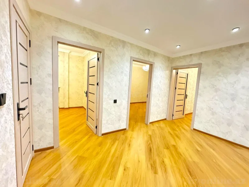 3 otaqlı Mənzil 60 m² Bakıxanov Satılır
