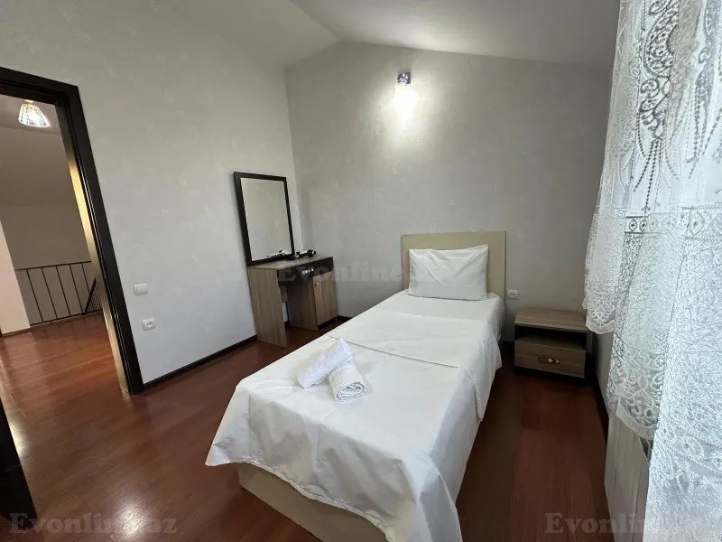 Kirayə verilir 4 otaqlı Həyət evi 100 m² Qəbələ - şəkil 9